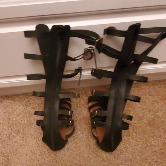 Sandals - Picture 2 of 2